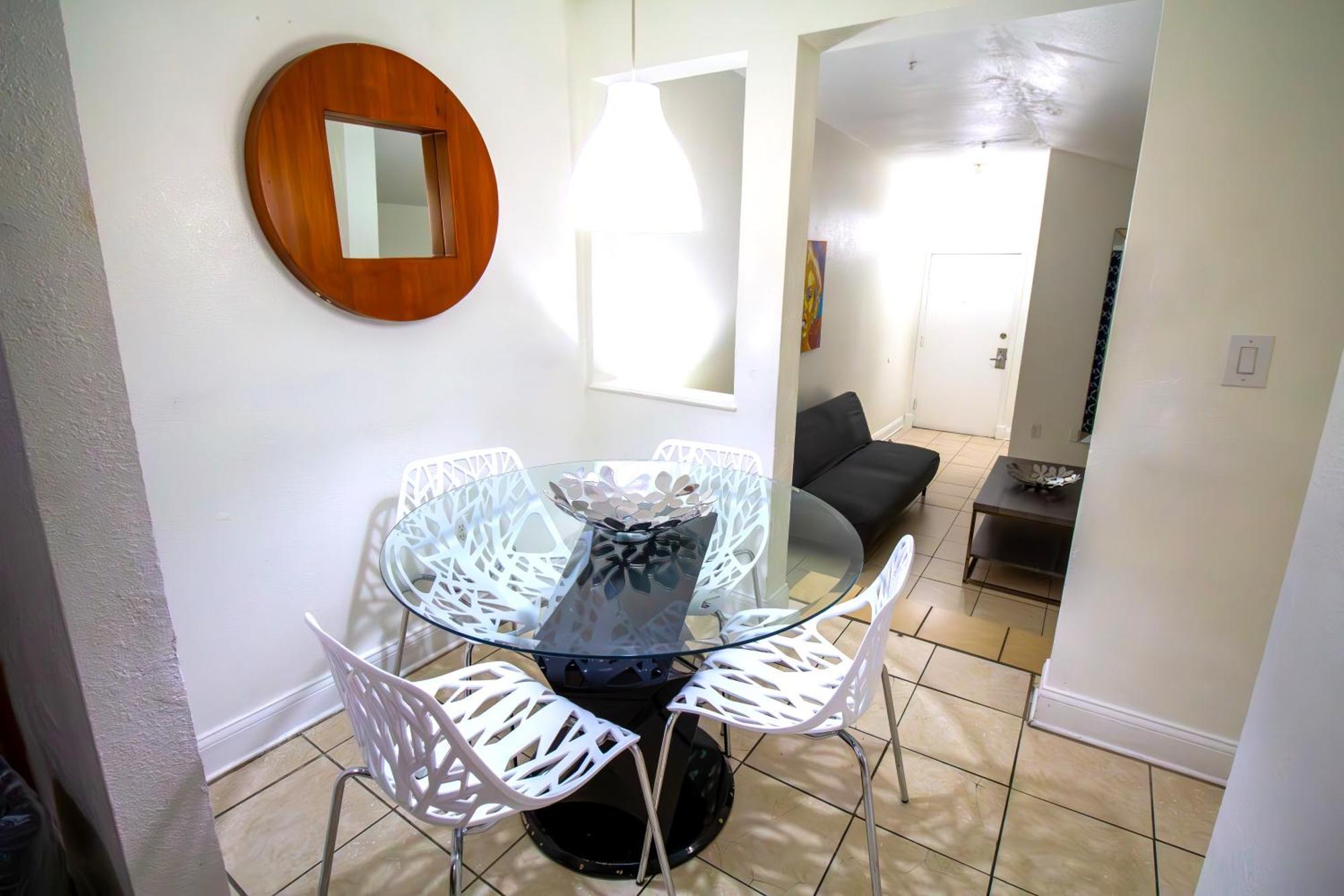Hispaniola Apartments Part Of The Oasis Casita Collection Miami Beach Esterno foto